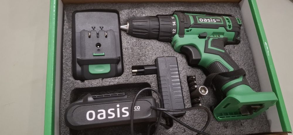 Шуруповерт в хорошем состоянии. Пользовался пару раз .