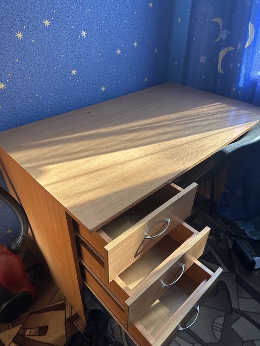 Стол рабочий, учебный