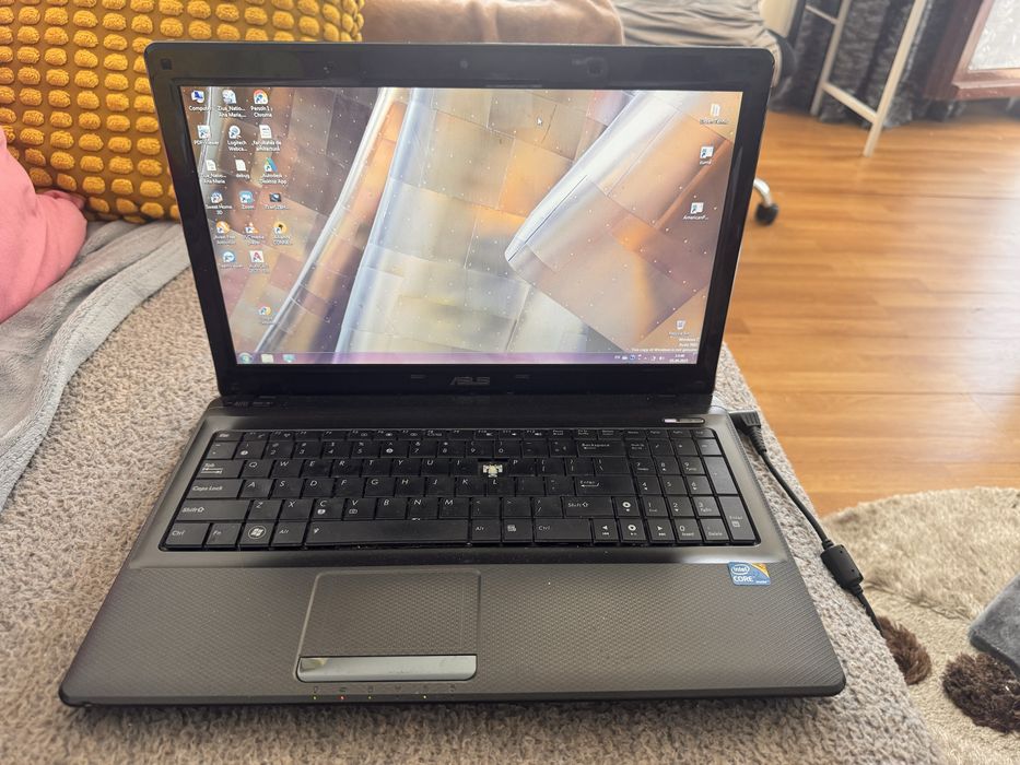 Laptop 2011 Asus k 52J