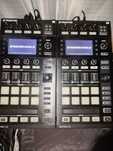 Два броя Traktor kontrol D2