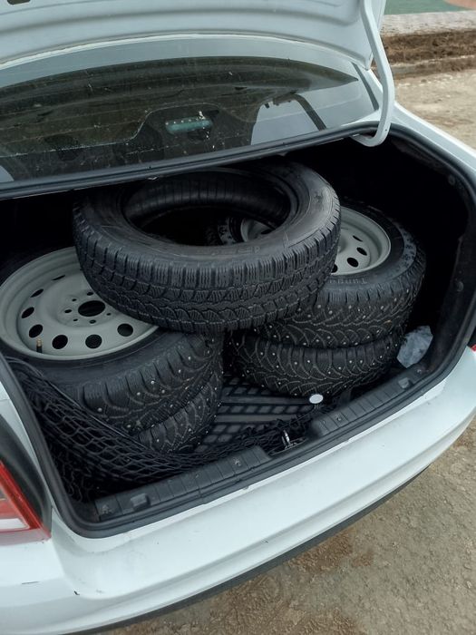 Комплект зимних шины R14