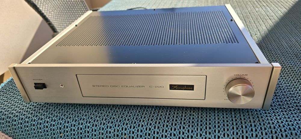 Vand preamplificator phono Accuphase C 220