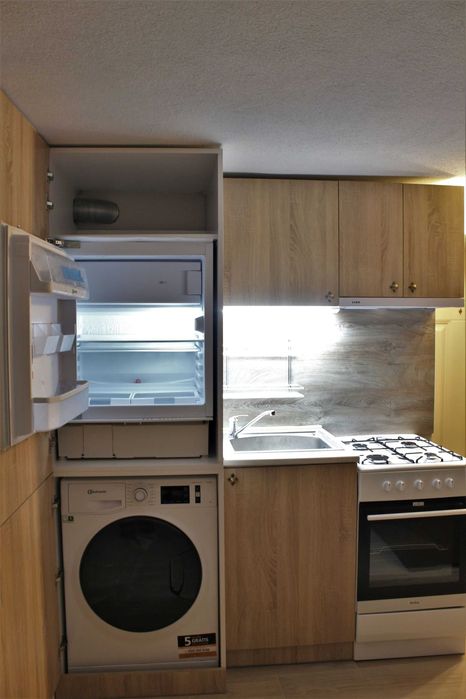 Дава се под наем Едностаен апартамент в София, Център - 27 кв.м за 382.5 € - Снимка #4