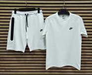 3 x compleuri nike tech