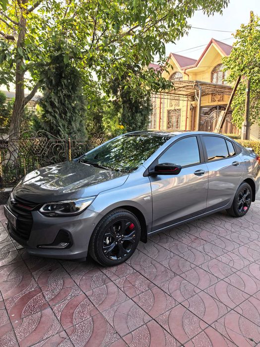 Chevrolet Onix Redline