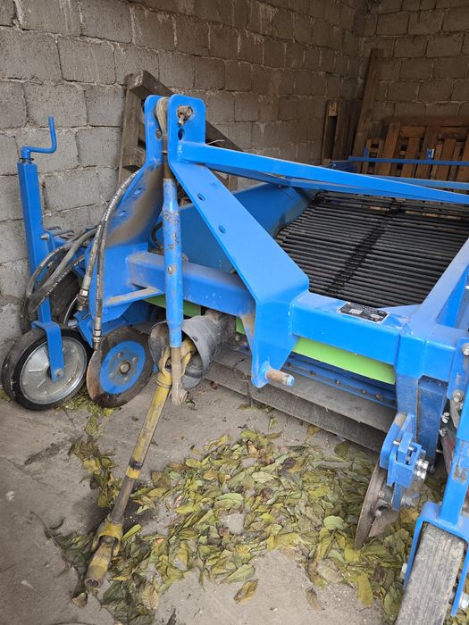 Masina de recoltat ceapă