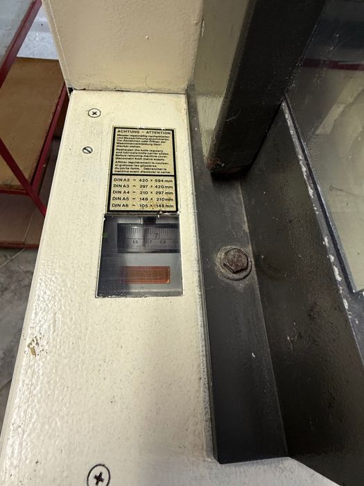 Книговезки нож/гилотина Ideal 4810