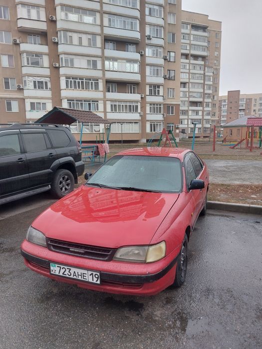 Тайота карина      е