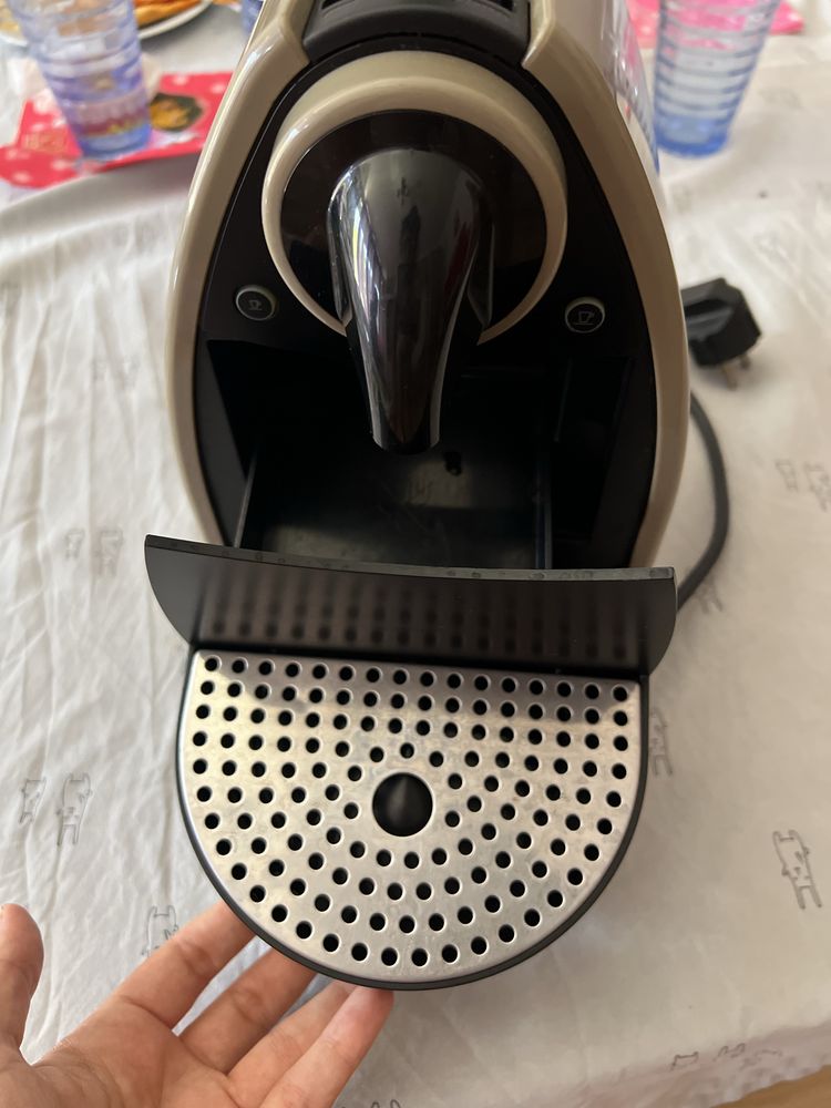 Krups XN2140 Nespresso кафе машина с капсули