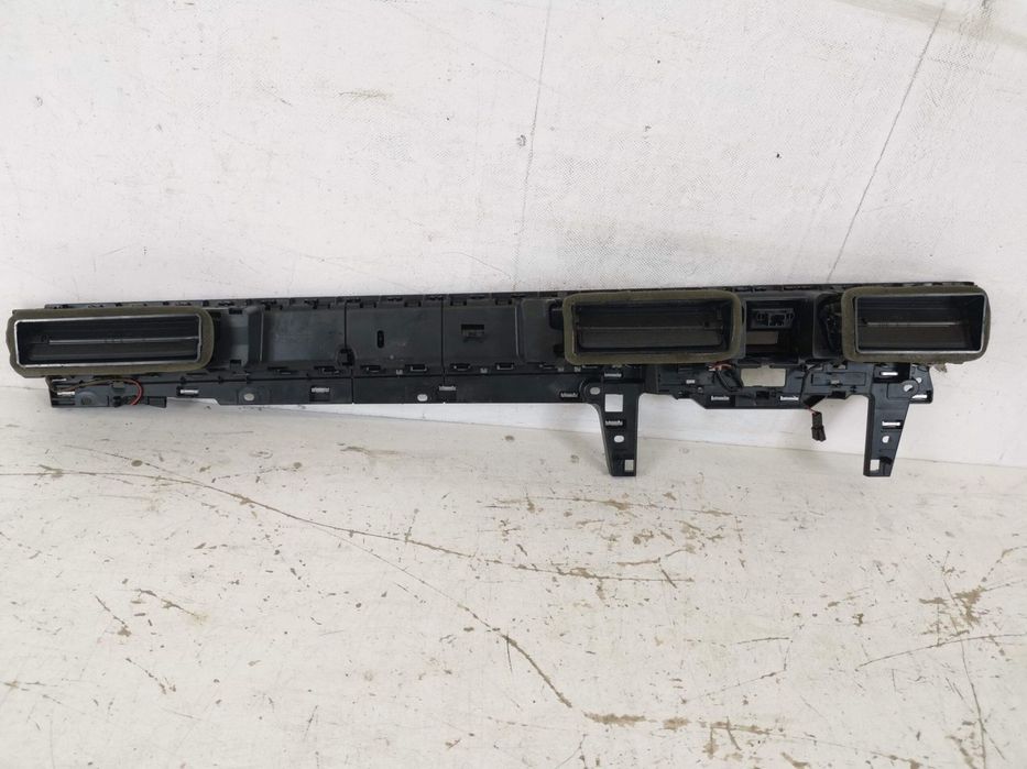 Grila Ventilatie Bord Volkswagen VW  Passat B8 2014 2015 2016 2017 201