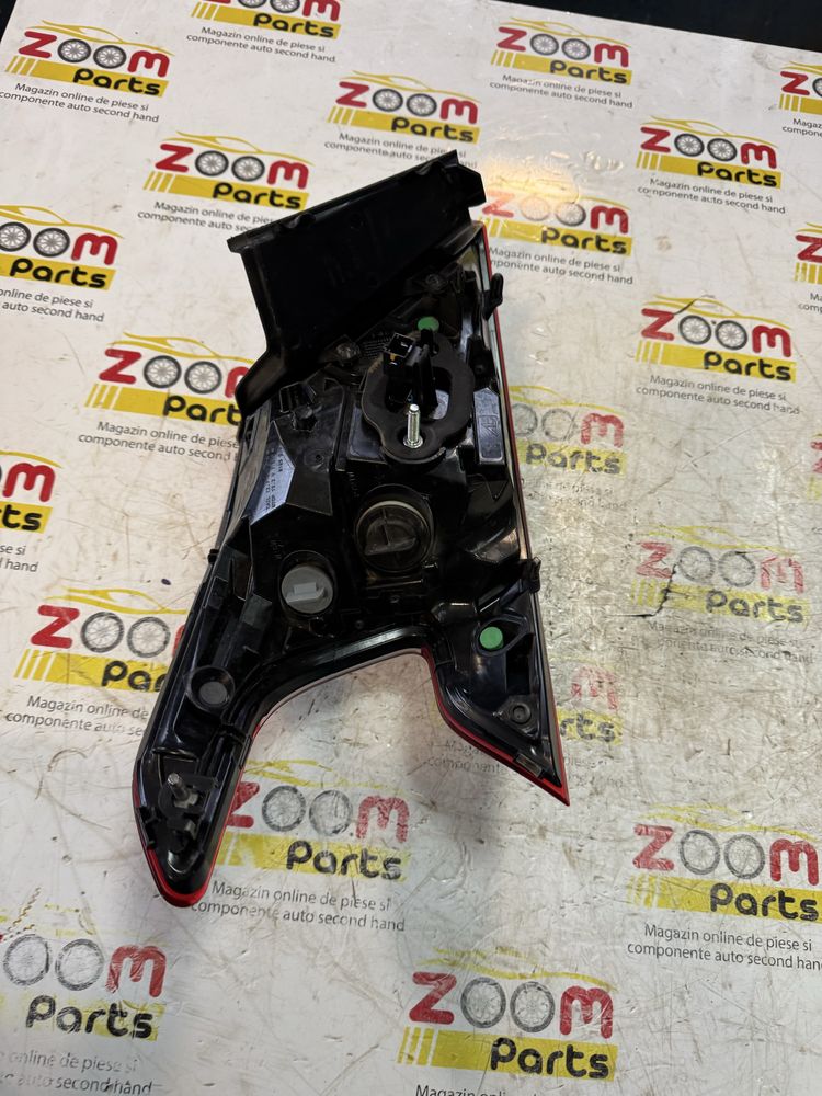 Lampa stop spate dreapta pe aripa Peugeot 308 hatcback2014-2021