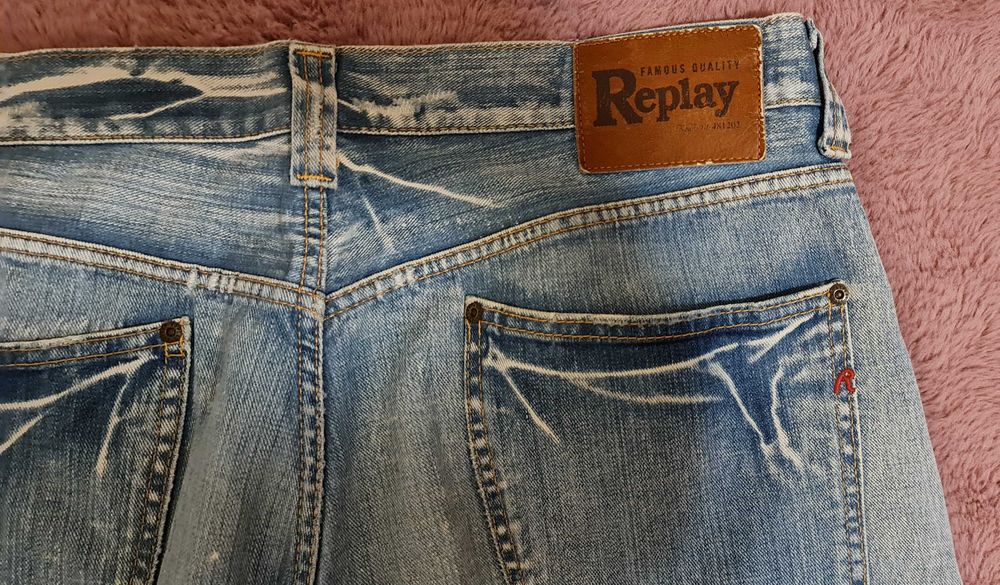 Pantaloni sscurti de blugi Replay
