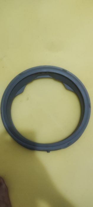 Продаются новые оригинальные манжеты на стиральную машину LG Samsung