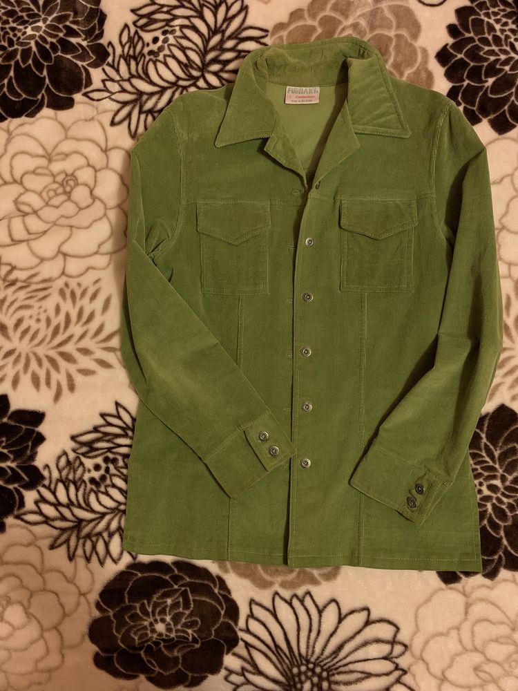 Зелена кадифена риза