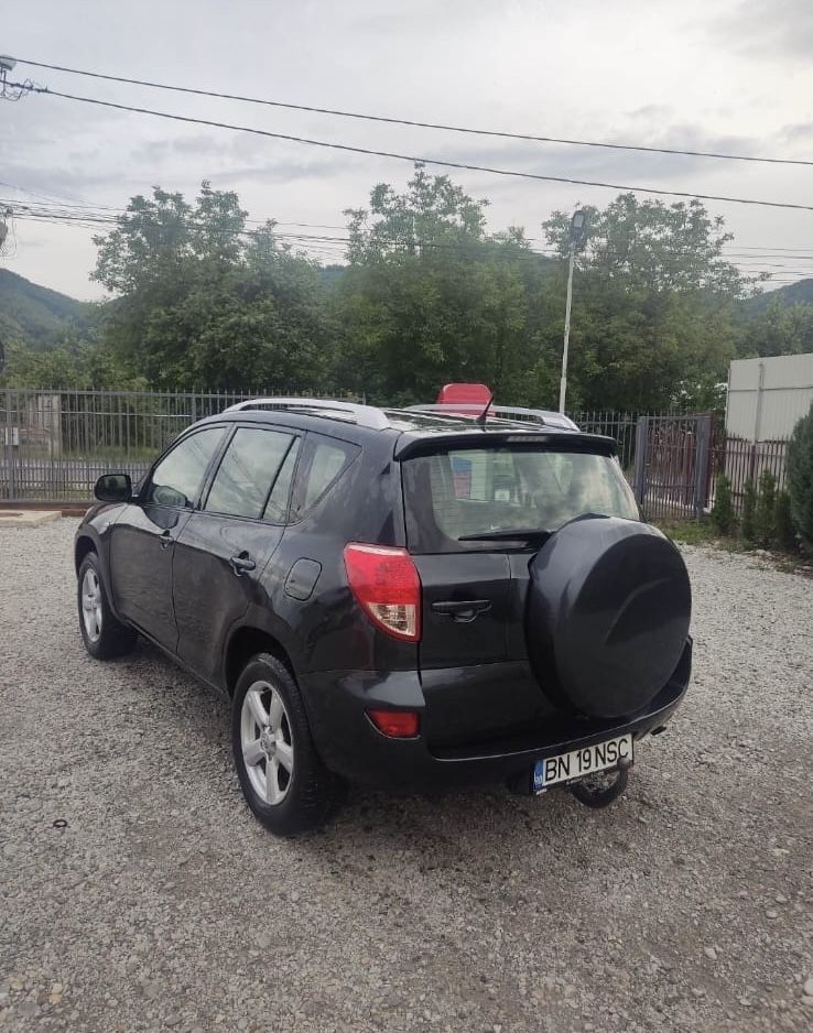 Toyota rav4  motort 2200 ,130cp