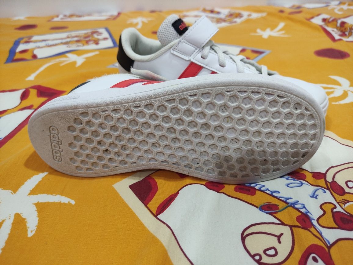 Маратонки adidas