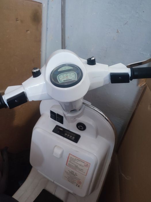 Vespa  electrica pentru copii. Second