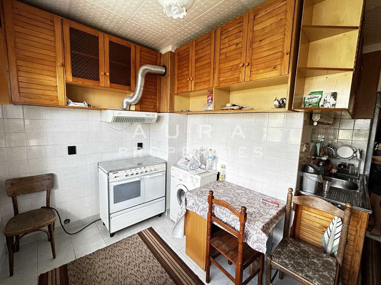 Продава се Двустаен апартамент в Разград, Орел - 62 кв.м за 987 €/кв.м - Снимка #2