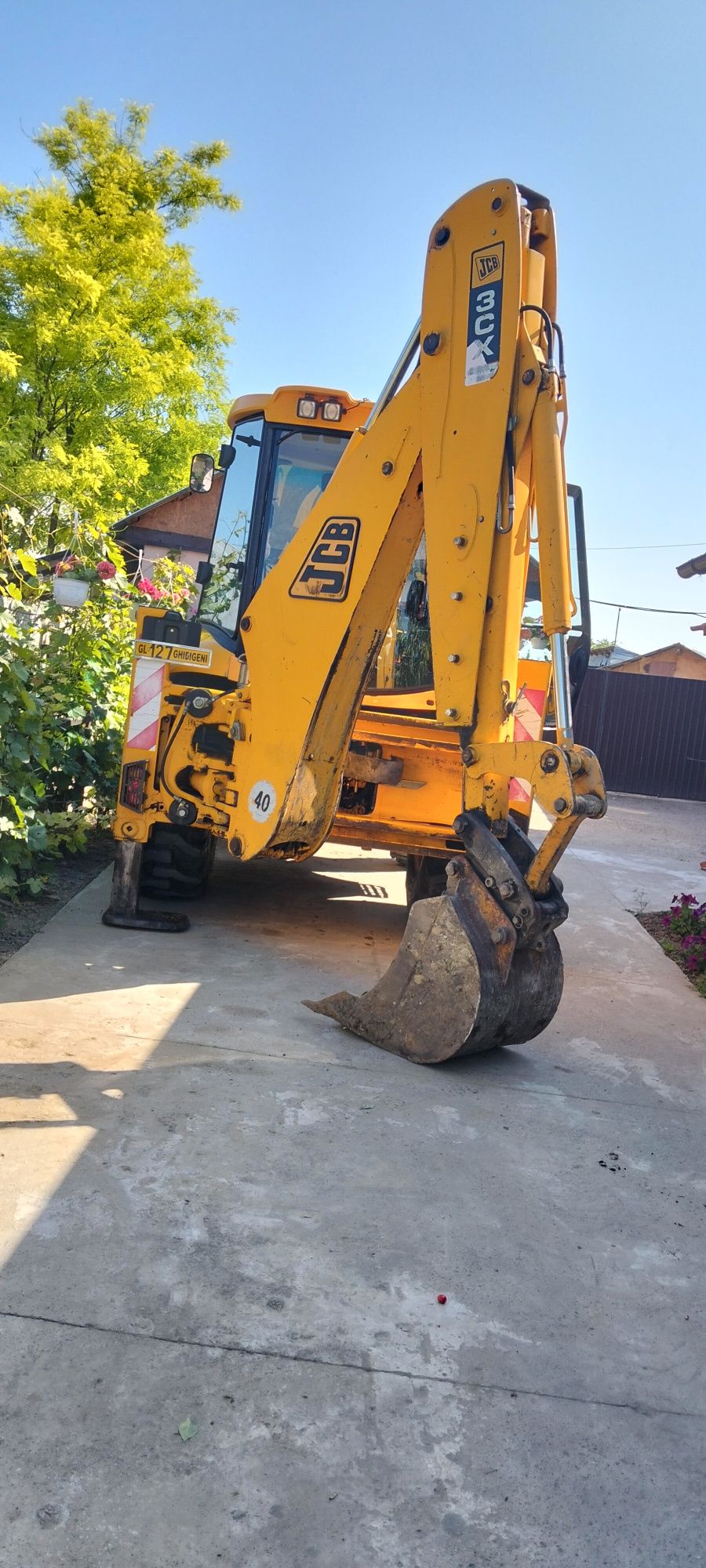 Vând Buldoexcavator Jcb 3cx