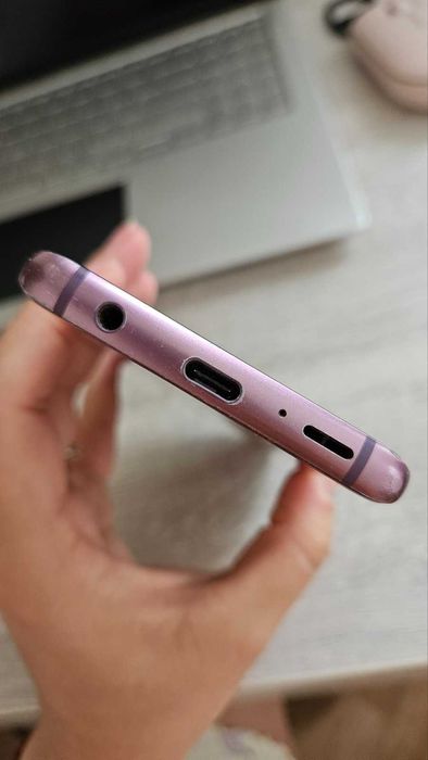 Samsung Galaxy S9 64GB Dual Sim добро състояние, леко счупено на гърба