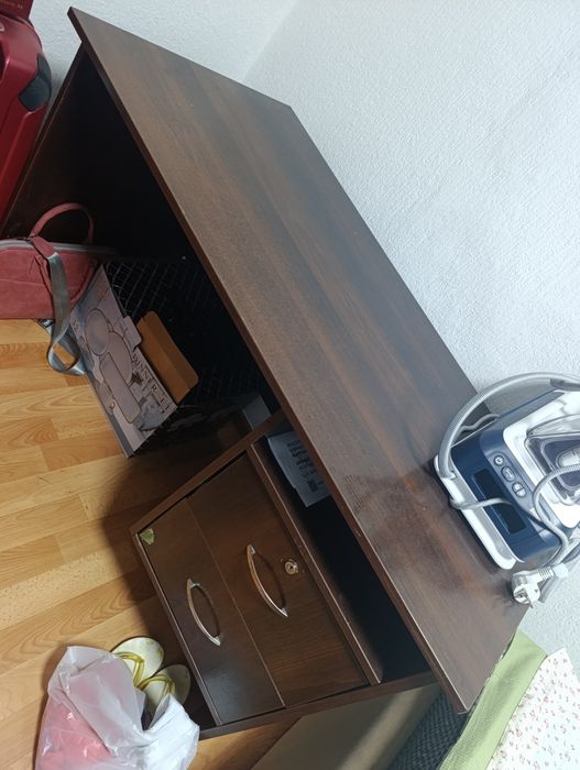 Отдам письменный стол