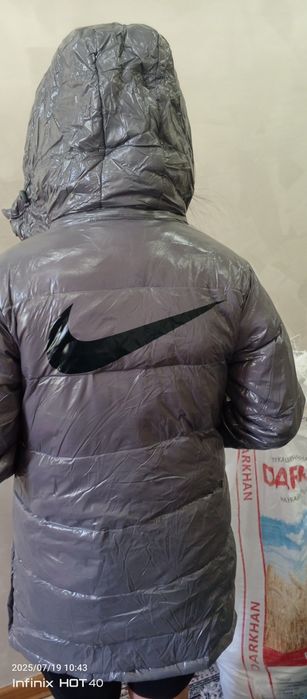 Yengi kurtka 10-11 yosh qizlaga