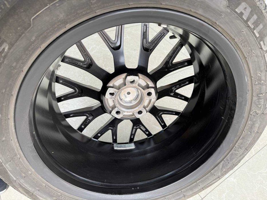 Шины с дисками Комплект