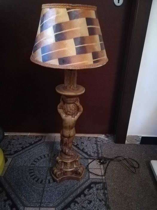 Veioza veche praf marmura