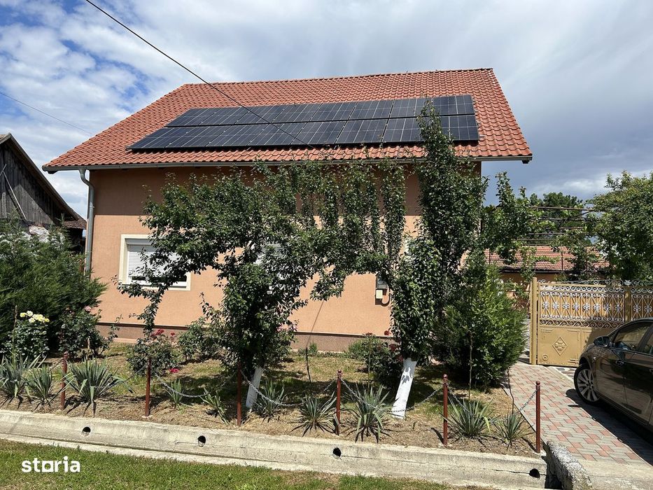 Vand CASA NOUA P+M (2018),st.2700 mp. panouri FOTOVOLTAICE,cu gradina