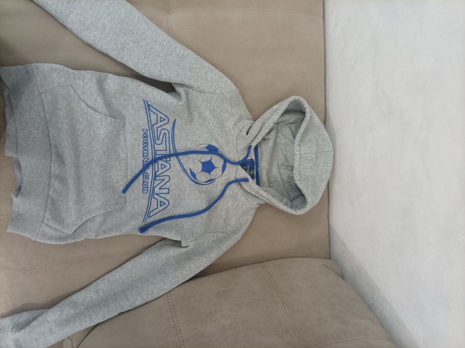 продам кофты фк астана и найк теч флис