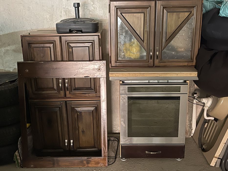 Vand mobila bucatarie +electrocasnice