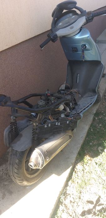 Scuter Aprilia Leonardo 125 cm