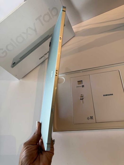 Samsung Tab s9 FE Mint