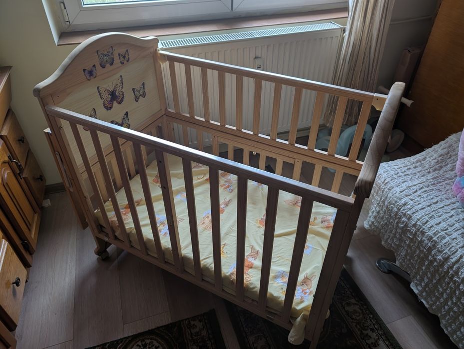 Patut bebe marca U-grow, lemn. Multifunctional