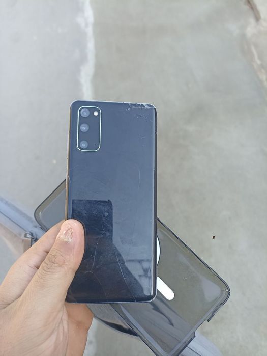 Samsung S 20 5G sotladi