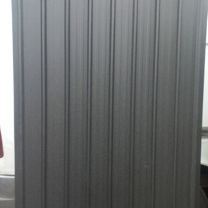 Tablă cutată colorata de acoperiș