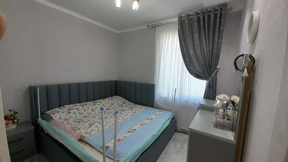 Срочно  2  этажли евро коттеж сотилади!