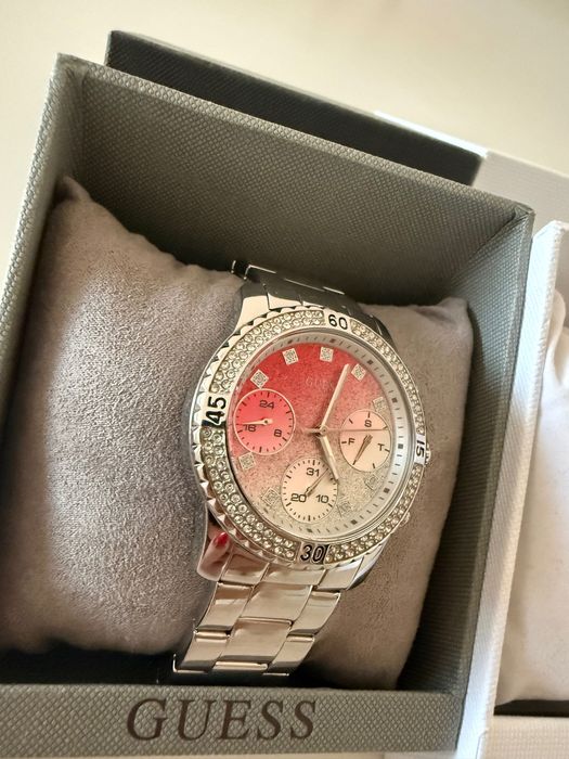 Часовници Guess - 2 броя