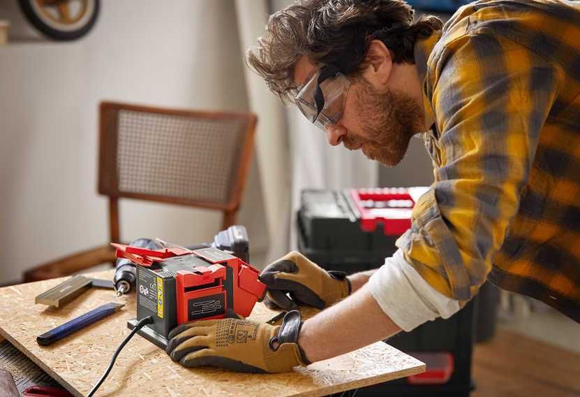 STATIE ASCUTIT cutite, foarfeci, burghie, dalti - NOUA, sigilata