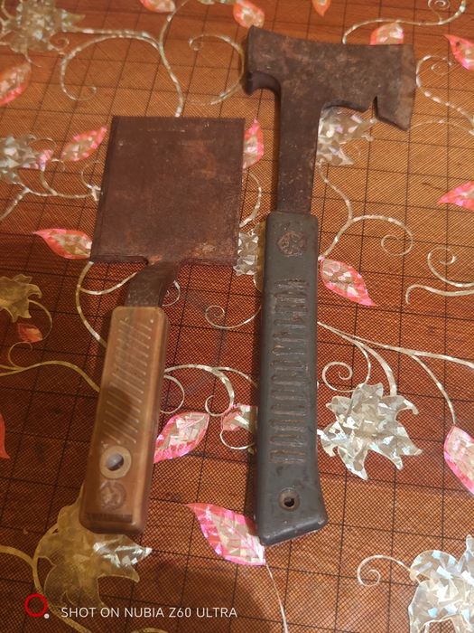 Продам кухонные  топор и отбиватель мяса