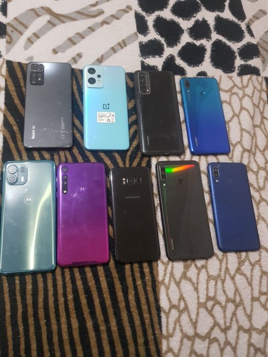 Lot telefoane cu display spart