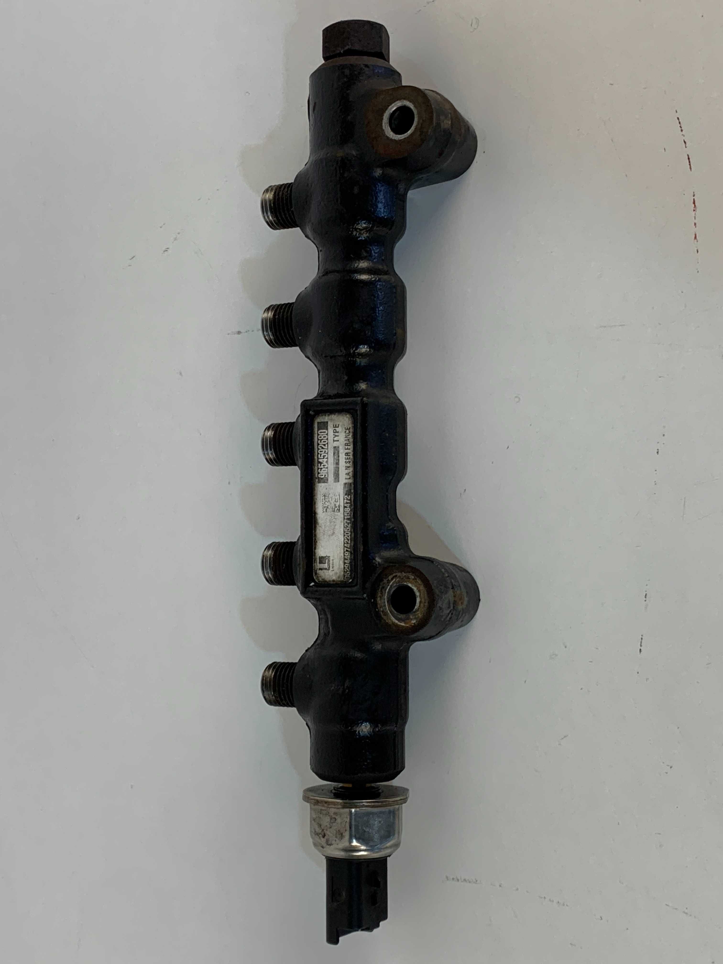 Горивна рейка регулатор Пежо Peugeot 1.6 HDI 90к.с. (00-08)г.