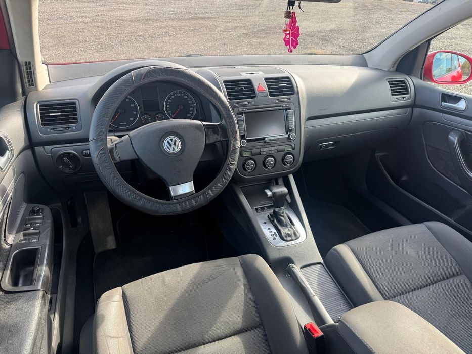 Volkswagen Golf 5  AUTOMAT
