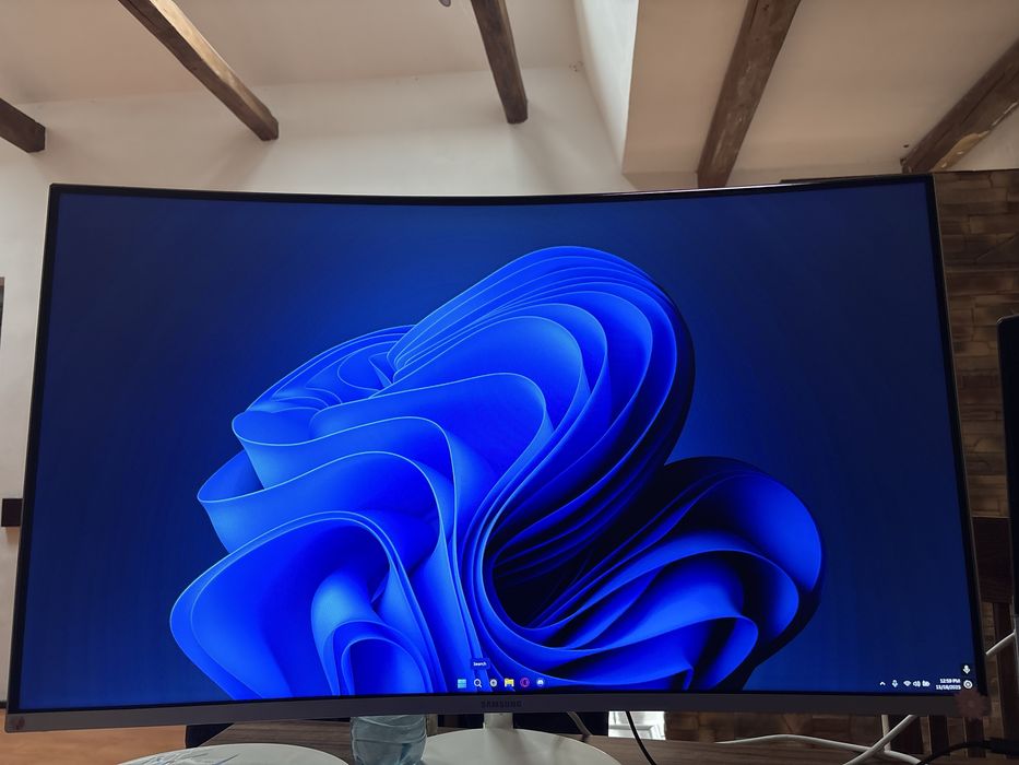 Vand monitor Samsung curbat 27’’ inch