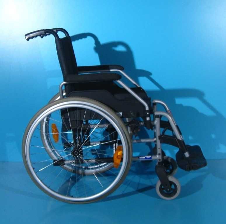 Scaun cu rotile pliabil handicap Meyra / latime sezut 40 cm