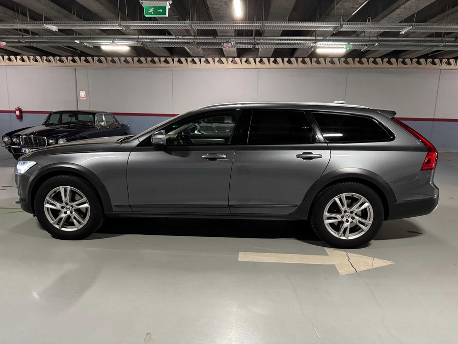 Volvo V90 Cross Country T6 Benzina - 310CP