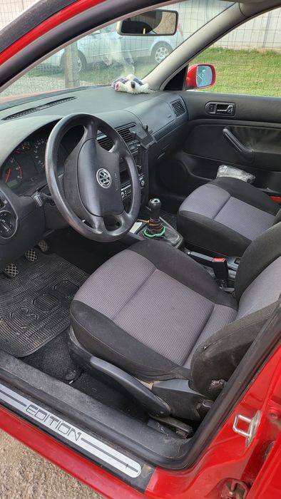 Vînd Golf 4, an 2000, instalație GPL