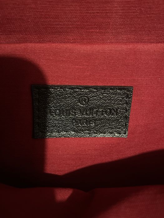 Среден размер раница на Louis Vuitton