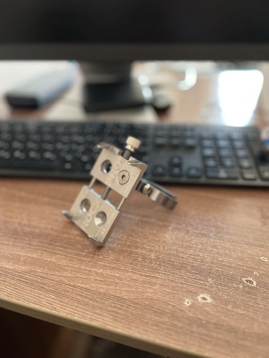 Держатель телефона на велосипед и мопеда