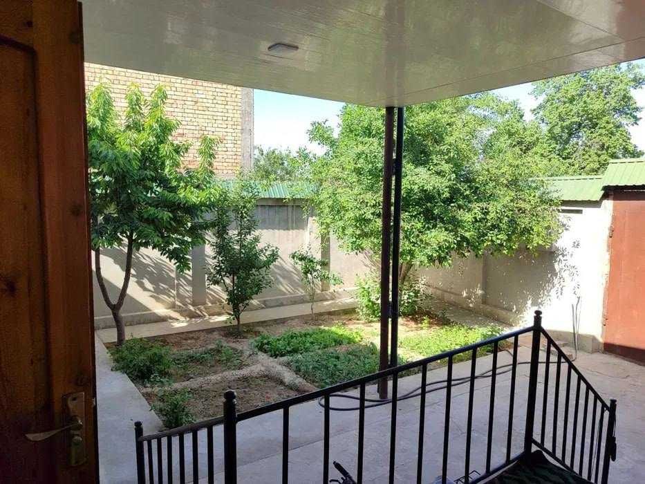 Srochna Bodomzorda 5 xonali uchastka sotiladi